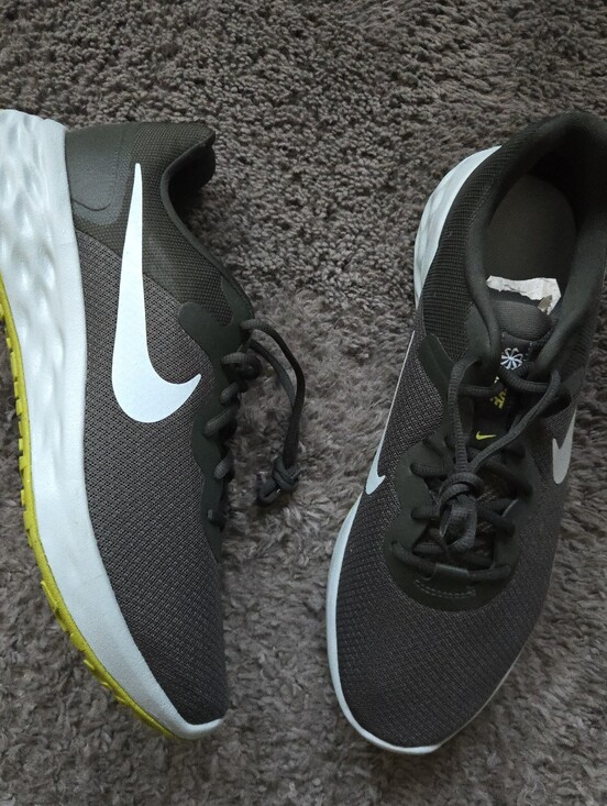 Nike Other - Nike Revolution 6 NN M3n Size 14 Green And White Running Shoe 1026